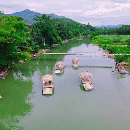 Thai House Pu Luong - Century Old Stilt House With Terrace Views Huong Ba Thuoc 외부 사진