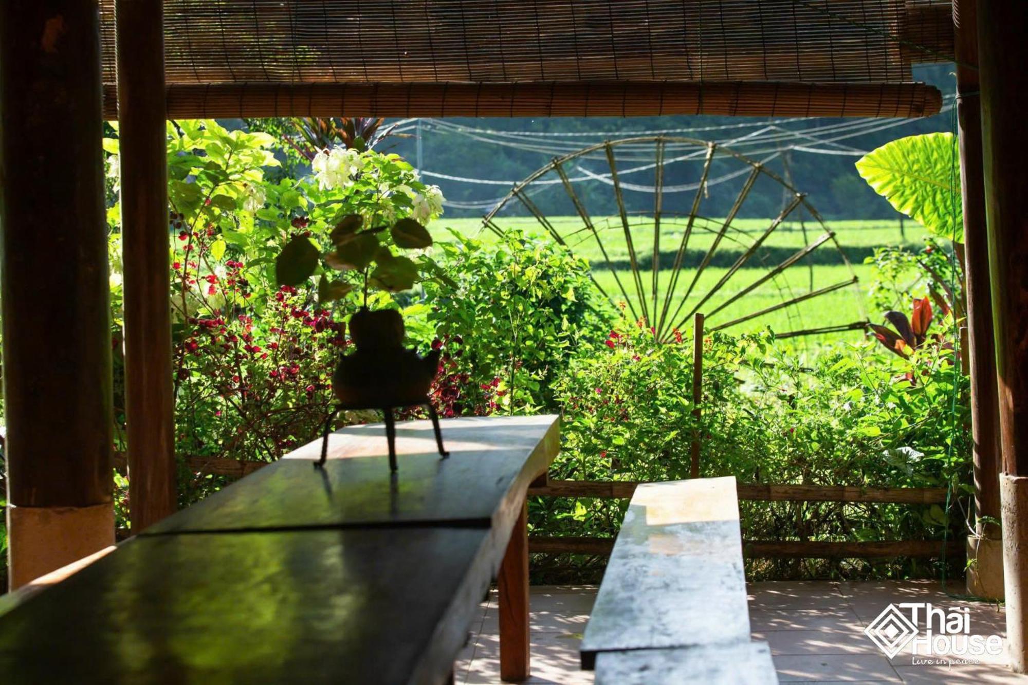 Thai House Pu Luong - Century Old Stilt House With Terrace Views Huong Ba Thuoc 외부 사진