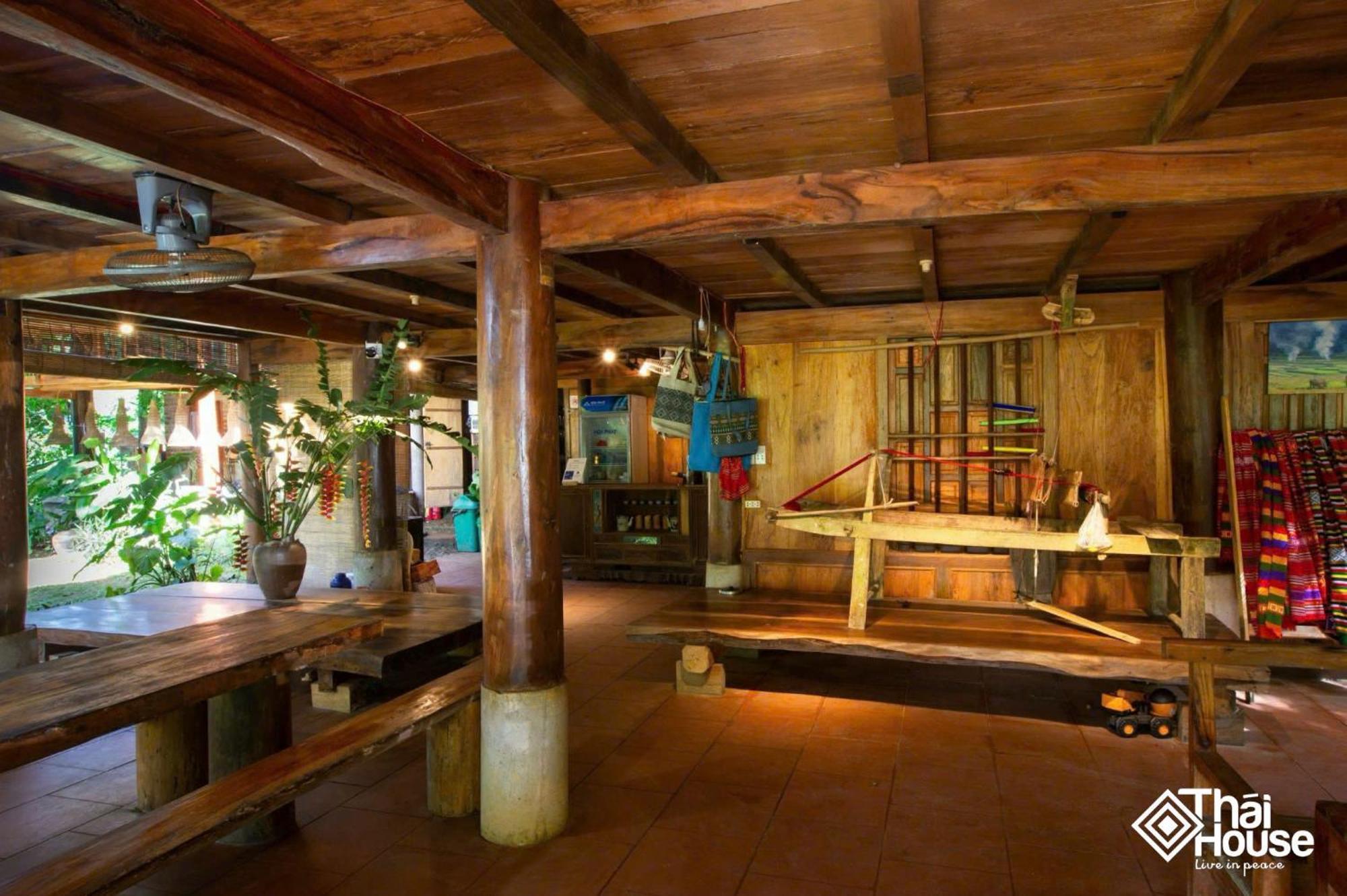 Thai House Pu Luong - Century Old Stilt House With Terrace Views Huong Ba Thuoc 외부 사진