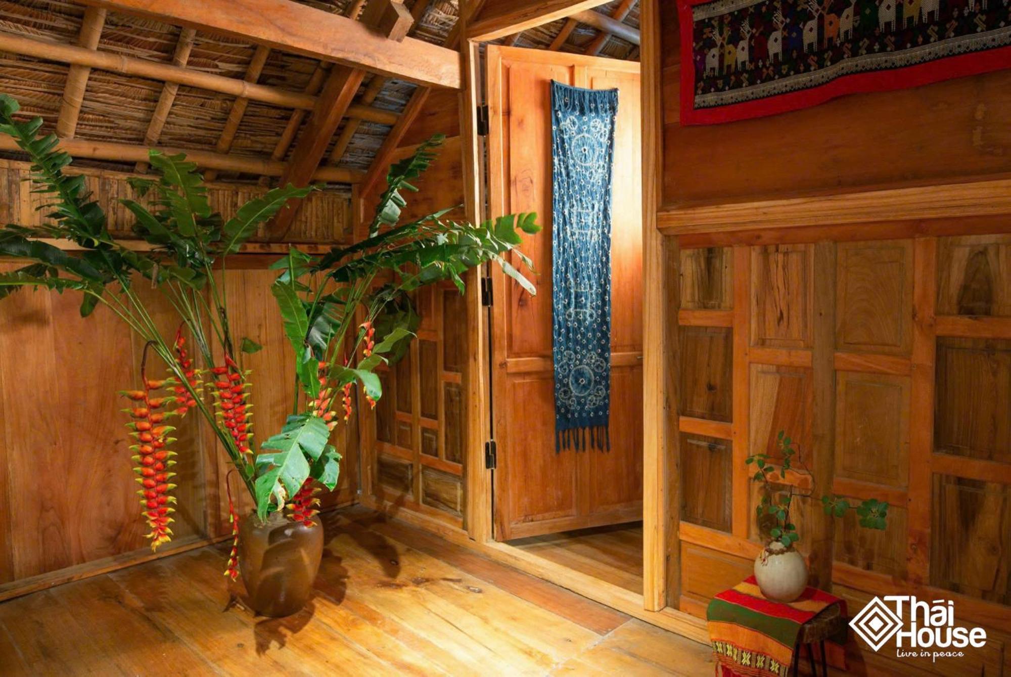 Thai House Pu Luong - Century Old Stilt House With Terrace Views Huong Ba Thuoc 외부 사진