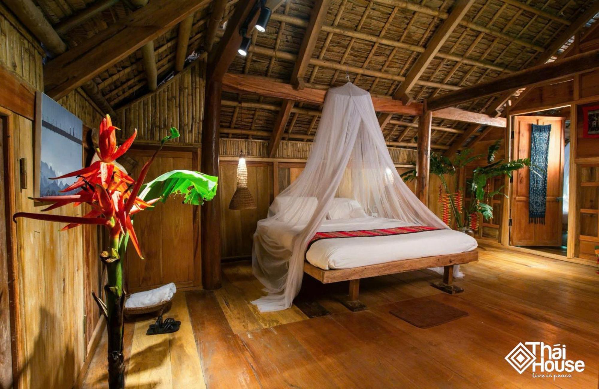 Thai House Pu Luong - Century Old Stilt House With Terrace Views Huong Ba Thuoc 외부 사진