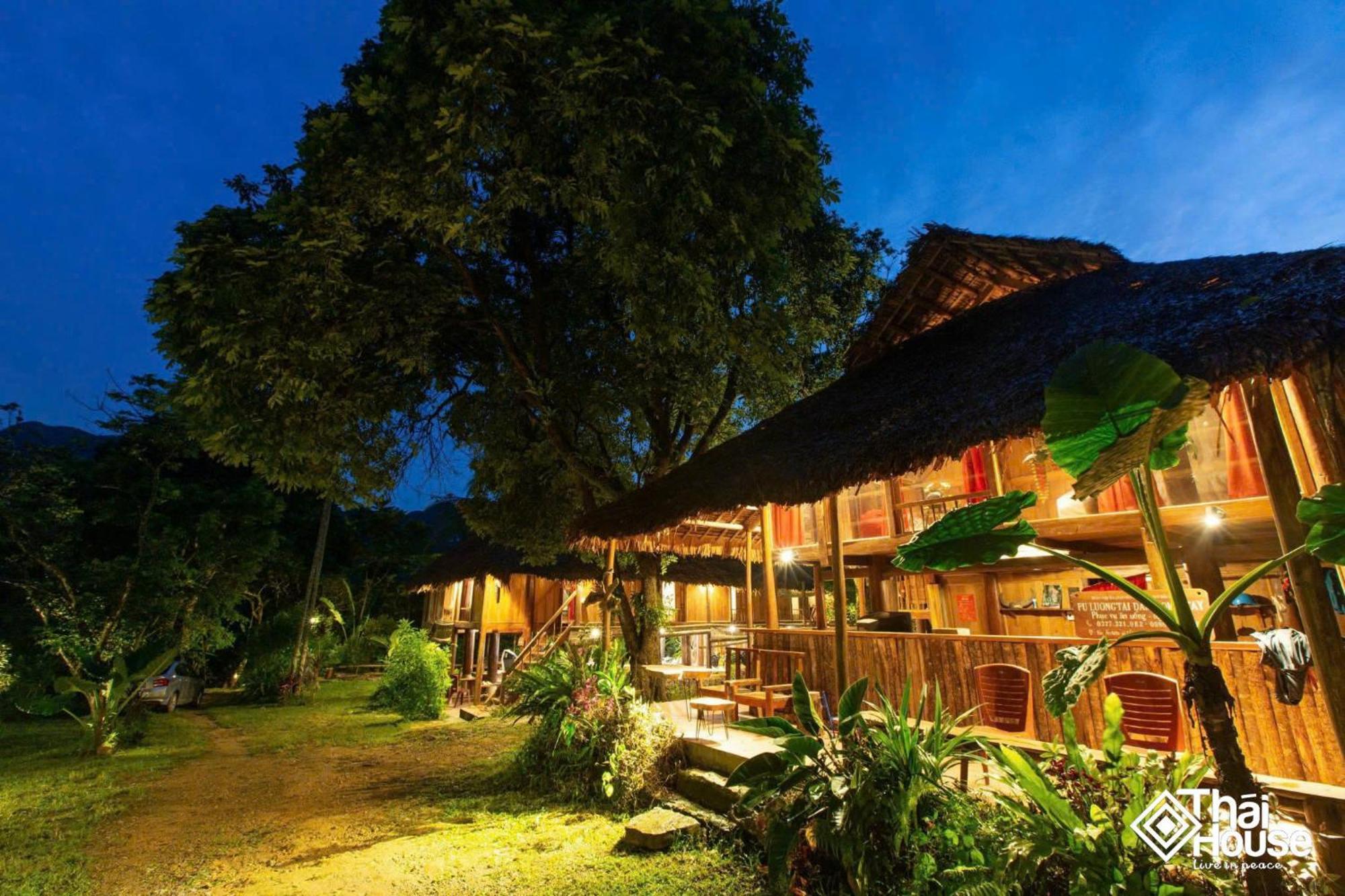 Thai House Pu Luong - Century Old Stilt House With Terrace Views Huong Ba Thuoc 외부 사진