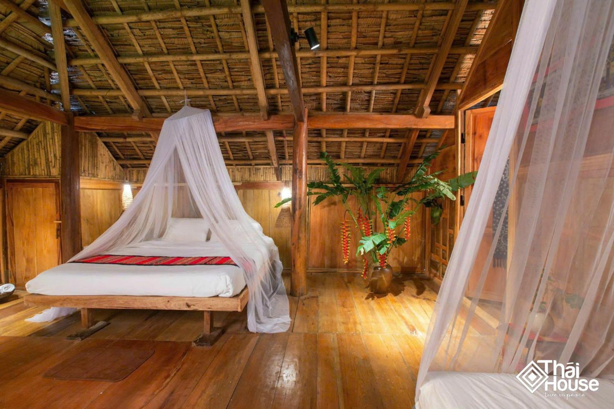 Thai House Pu Luong - Century Old Stilt House With Terrace Views Huong Ba Thuoc 외부 사진