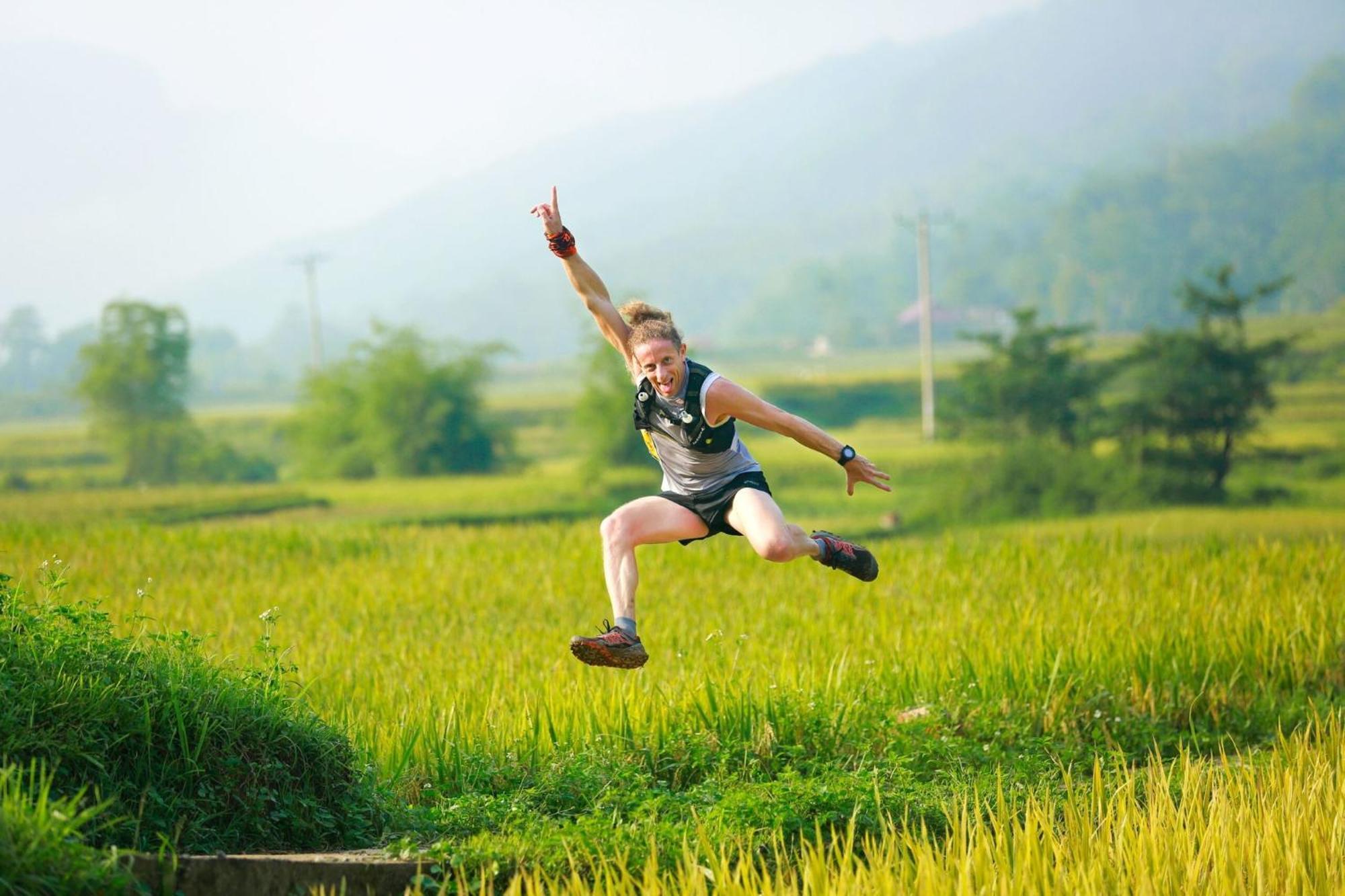Thai House Pu Luong - Century Old Stilt House With Terrace Views Huong Ba Thuoc 외부 사진
